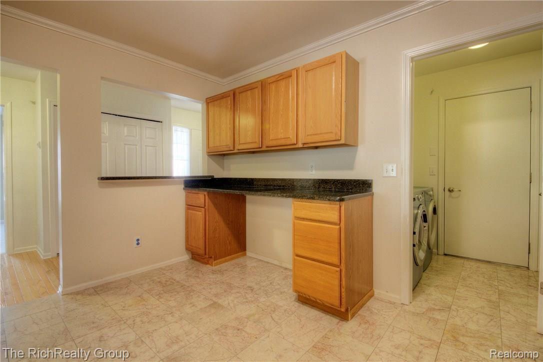 560 Cherry Grove Road Canton, MI 48188 - Photo 33 of 69 33_fb23.jpg