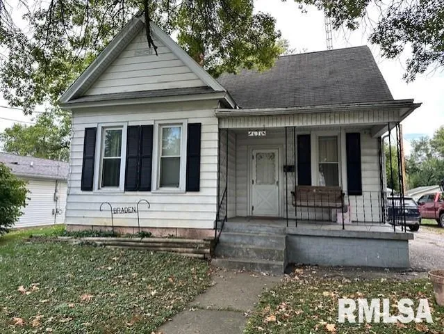 $69,900 | 636 North East Street, Jacksonville, IL 62650
