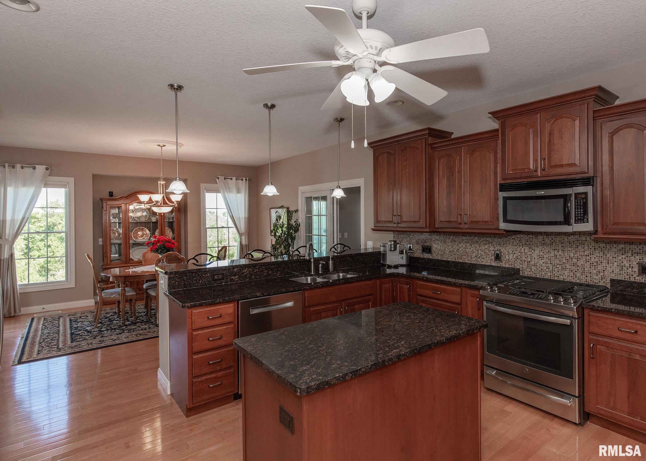 6307 Fairhaven Road Davenport, IA 52807 - Photo 11 of 54 Gallery Image 11
