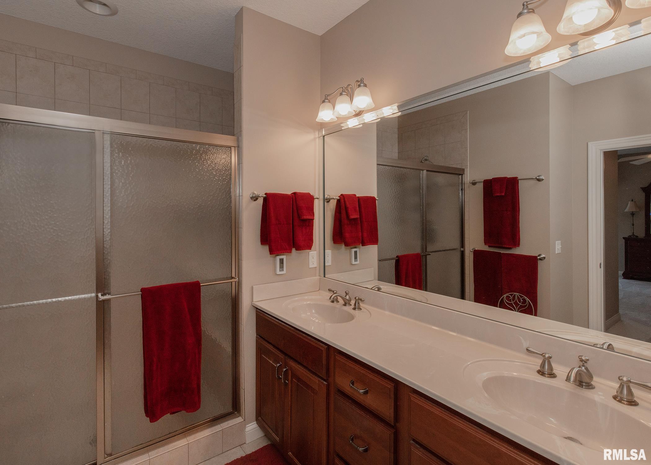 6307 Fairhaven Road Davenport, IA 52807 - Photo 20 of 54 Gallery Image 20