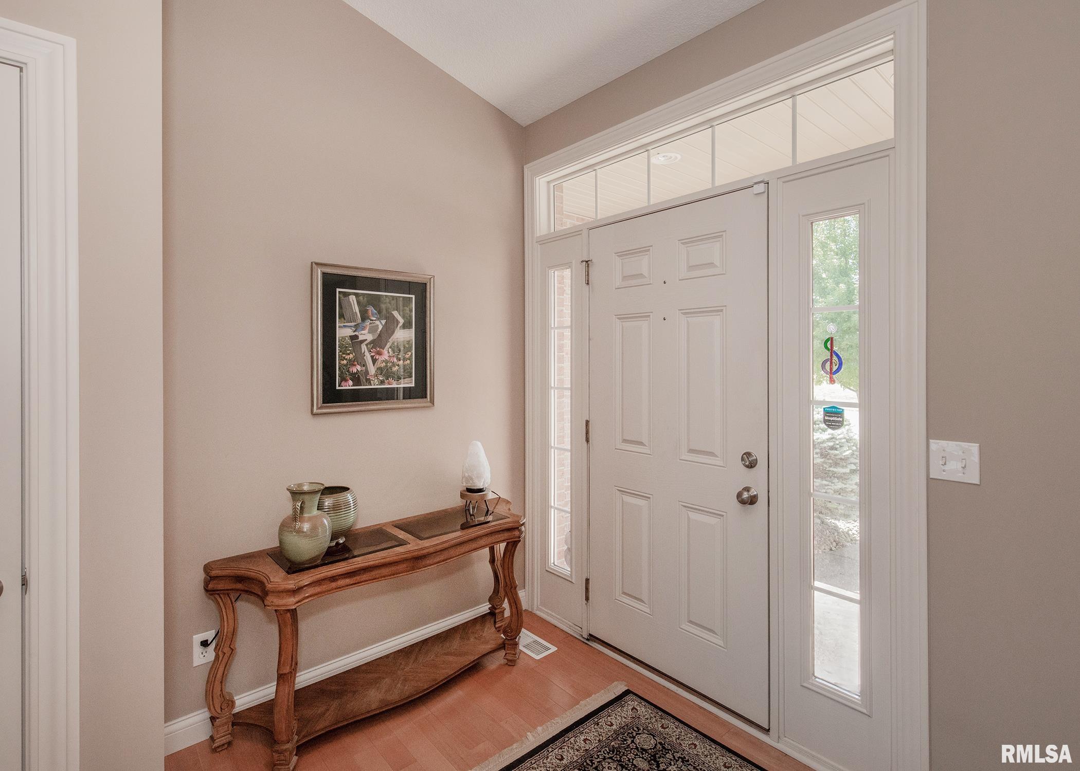 6307 Fairhaven Road Davenport, IA 52807 - Photo 9 of 54 Gallery Image 9