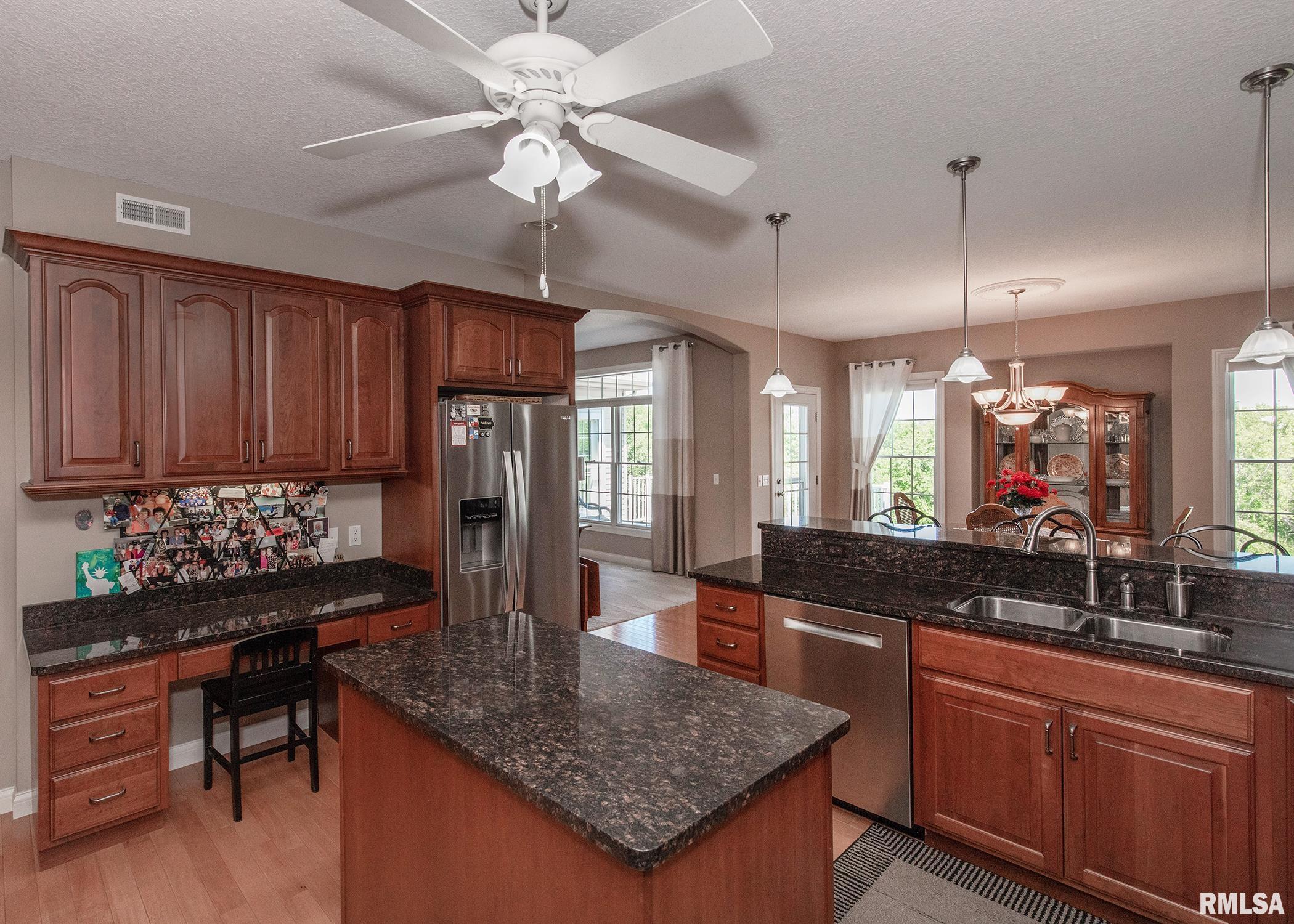 6307 Fairhaven Road Davenport, IA 52807 - Photo 10 of 54 Gallery Image 10