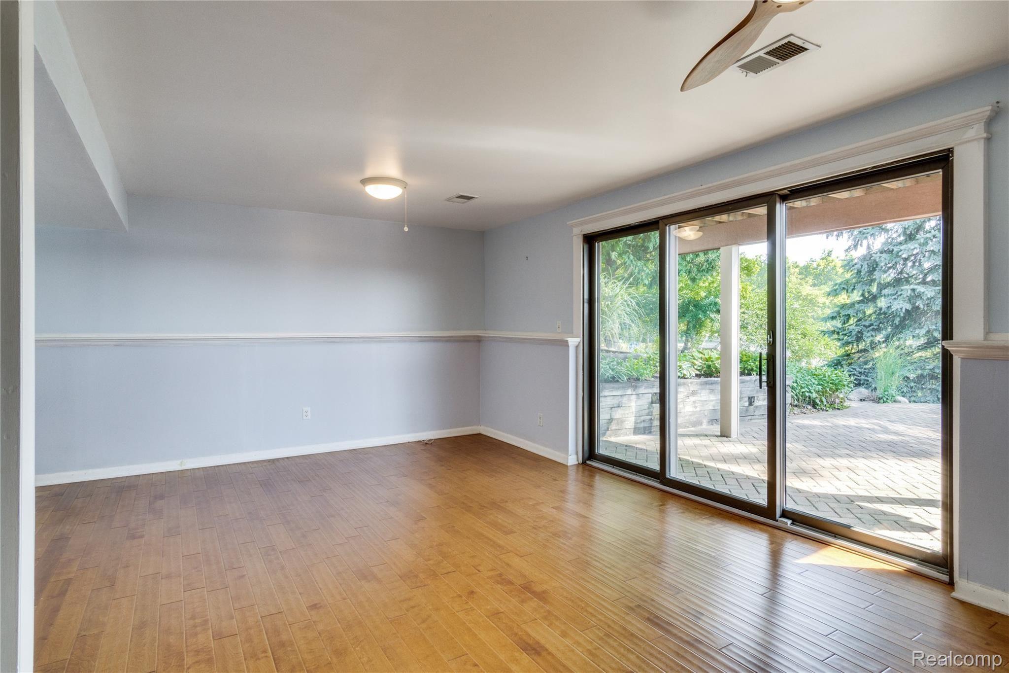 15495 Whitaker Road Linden, MI 48451 - Photo 24 of 40 Interiors (25 of 32).jpg