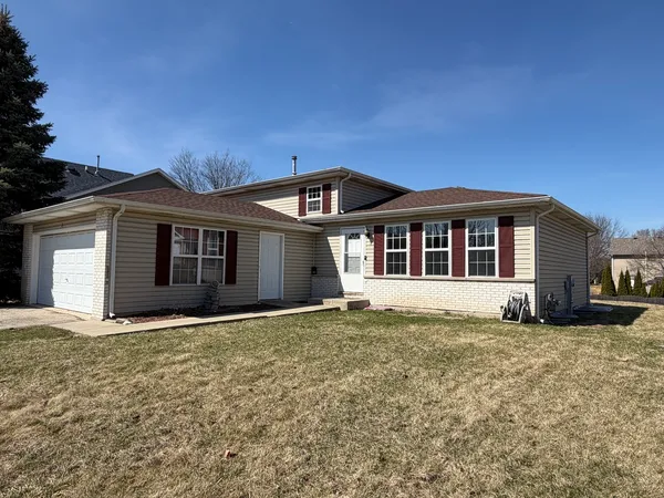 $409,900 | 2 Beaver Creek Court, Bolingbrook, IL 60490