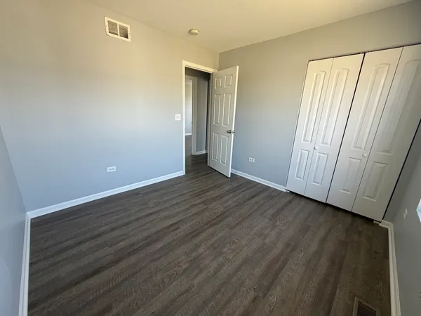 $409,900 | 2 Beaver Creek Court, Bolingbrook, IL 60490