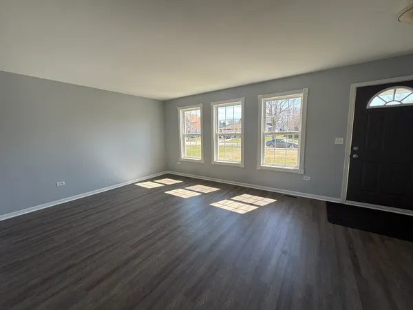 $409,900 | 2 Beaver Creek Court, Bolingbrook, IL 60490