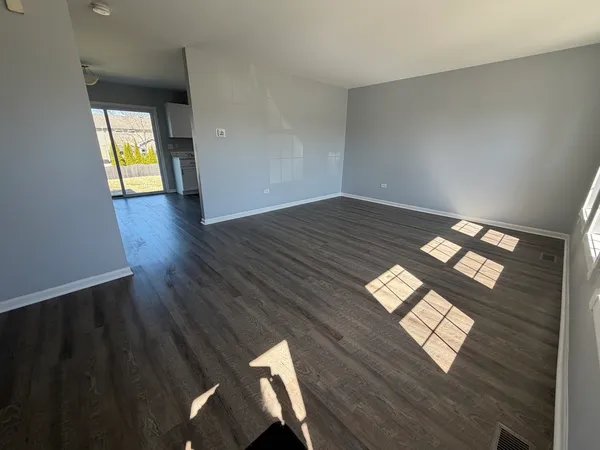 $409,900 | 2 Beaver Creek Court, Bolingbrook, IL 60490