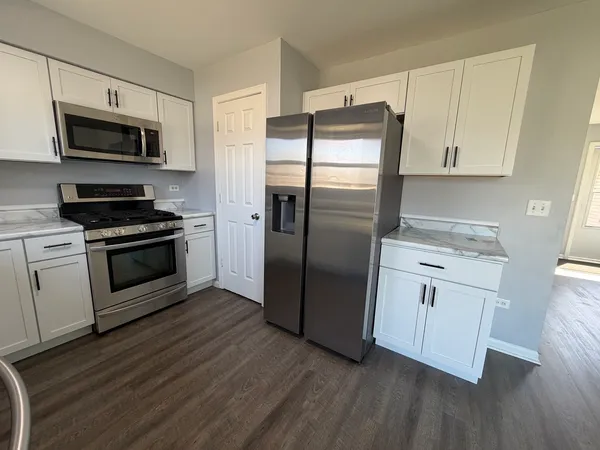 $409,900 | 2 Beaver Creek Court, Bolingbrook, IL 60490