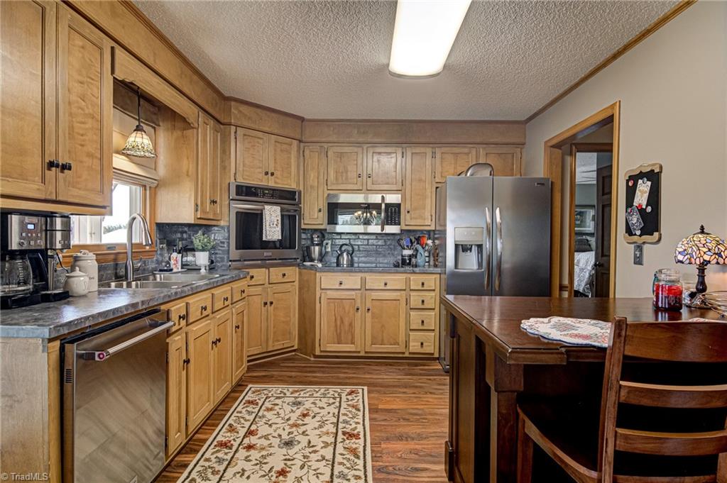 719 Corner Road Pinnacle, NC 27043 - Photo 15 of 50