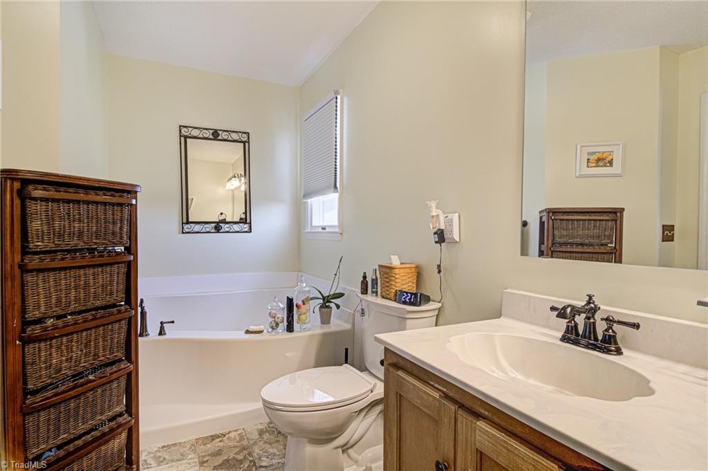 719 Corner Road Pinnacle, NC 27043 - Photo 19 of 50