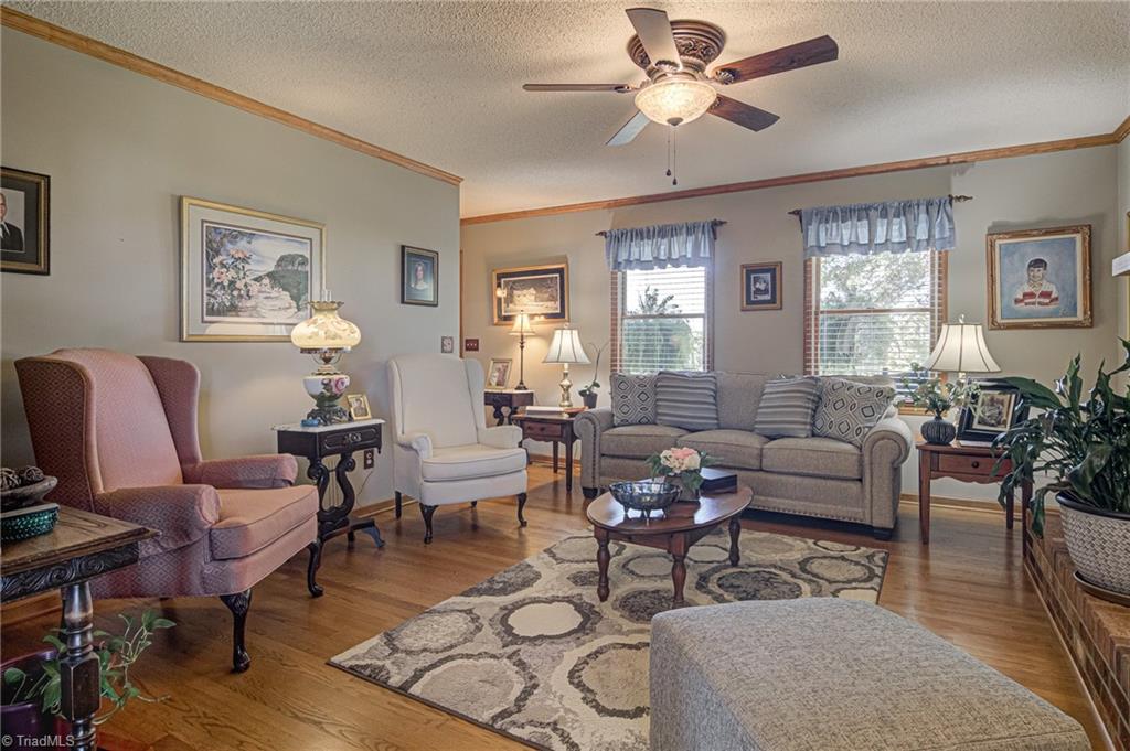 719 Corner Road Pinnacle, NC 27043 - Photo 7 of 50