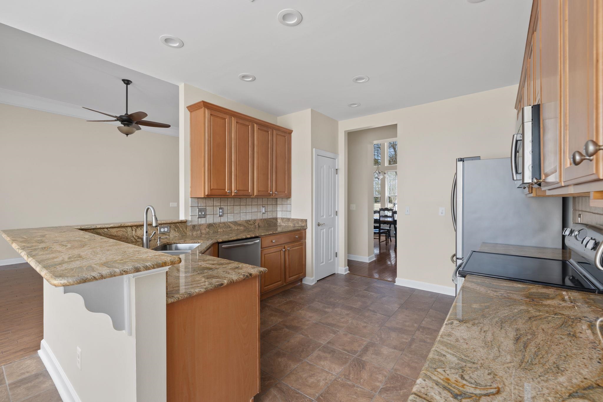 4576 Lilac Place Murrells Inlet, SC 29576 - Photo 8 of 40 Gallery Image 8