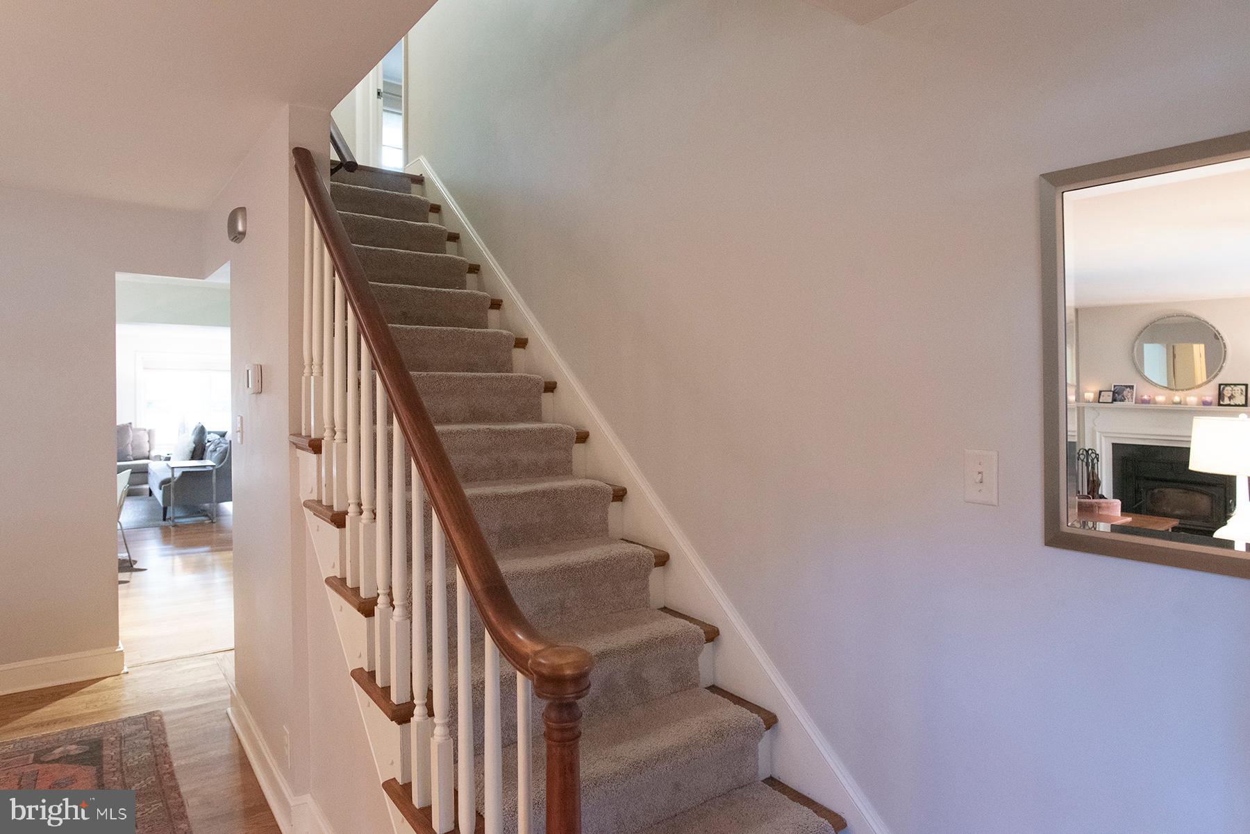 18921 Preston Road Hagerstown, MD 21742 - Photo 21 of 38 Staircase