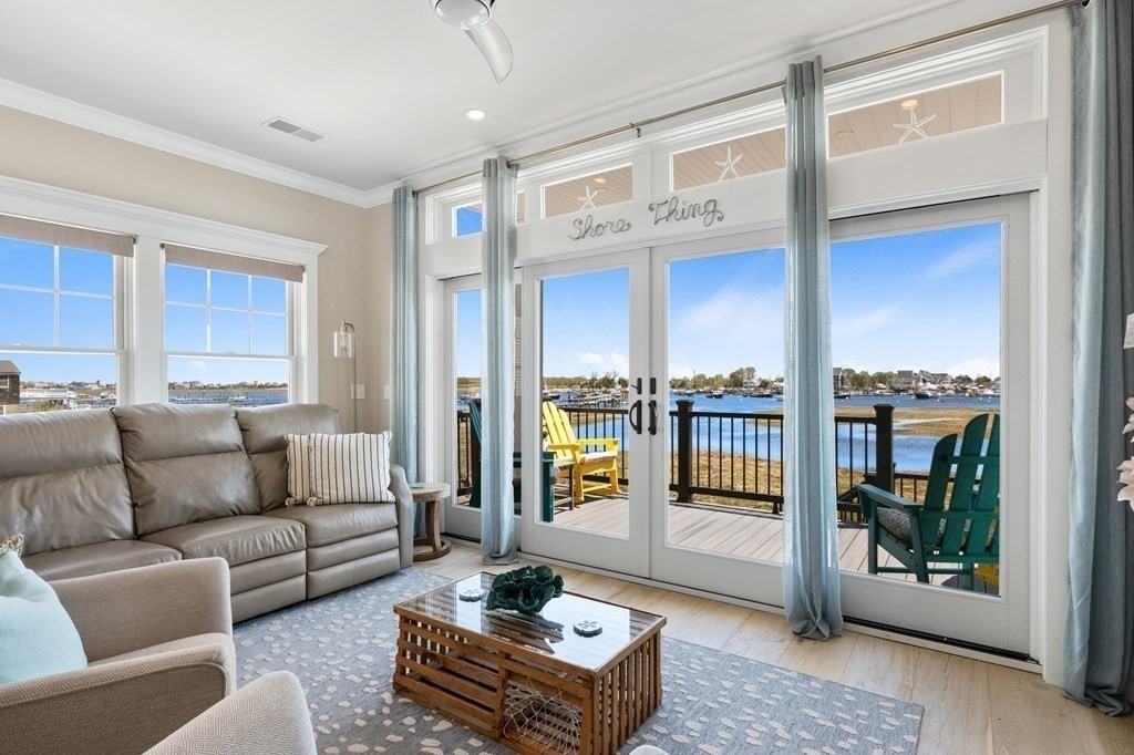 66 Landing Road Marshfield, MA 02050 - Photo 3 of 39 Gallery Image 3