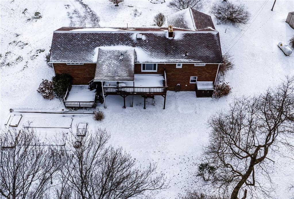 1061 Martin Road Tarentum, PA 15084 - Photo 25 of 25 a view of roof with sitting area