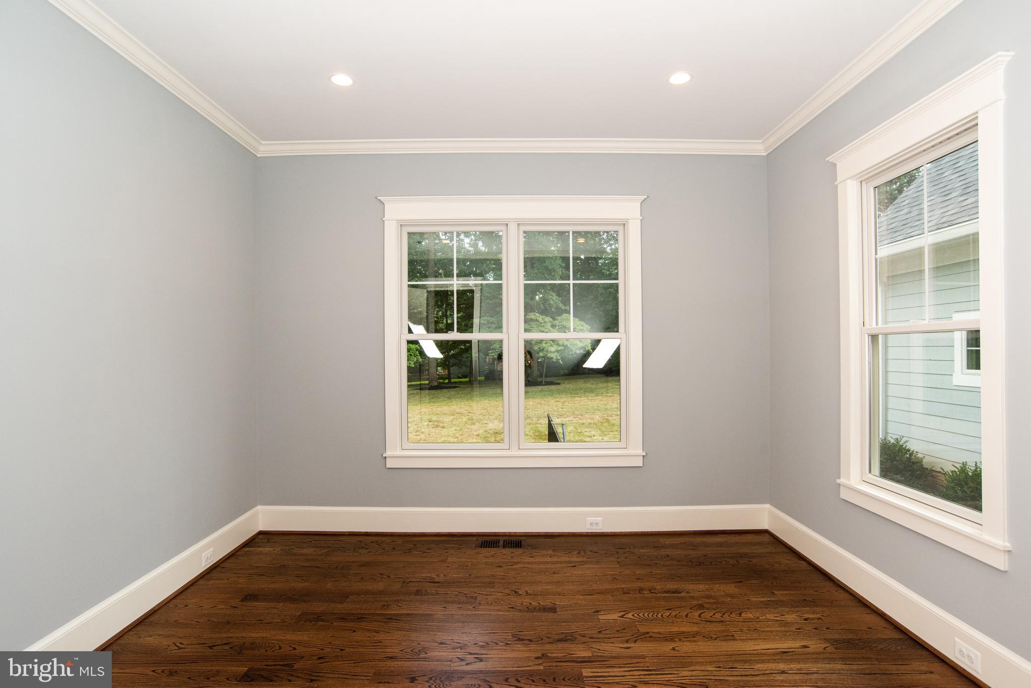 118 Kingsley Road Southwest Vienna, VA 22180 - Photo 12 of 24 Gallery Image 12