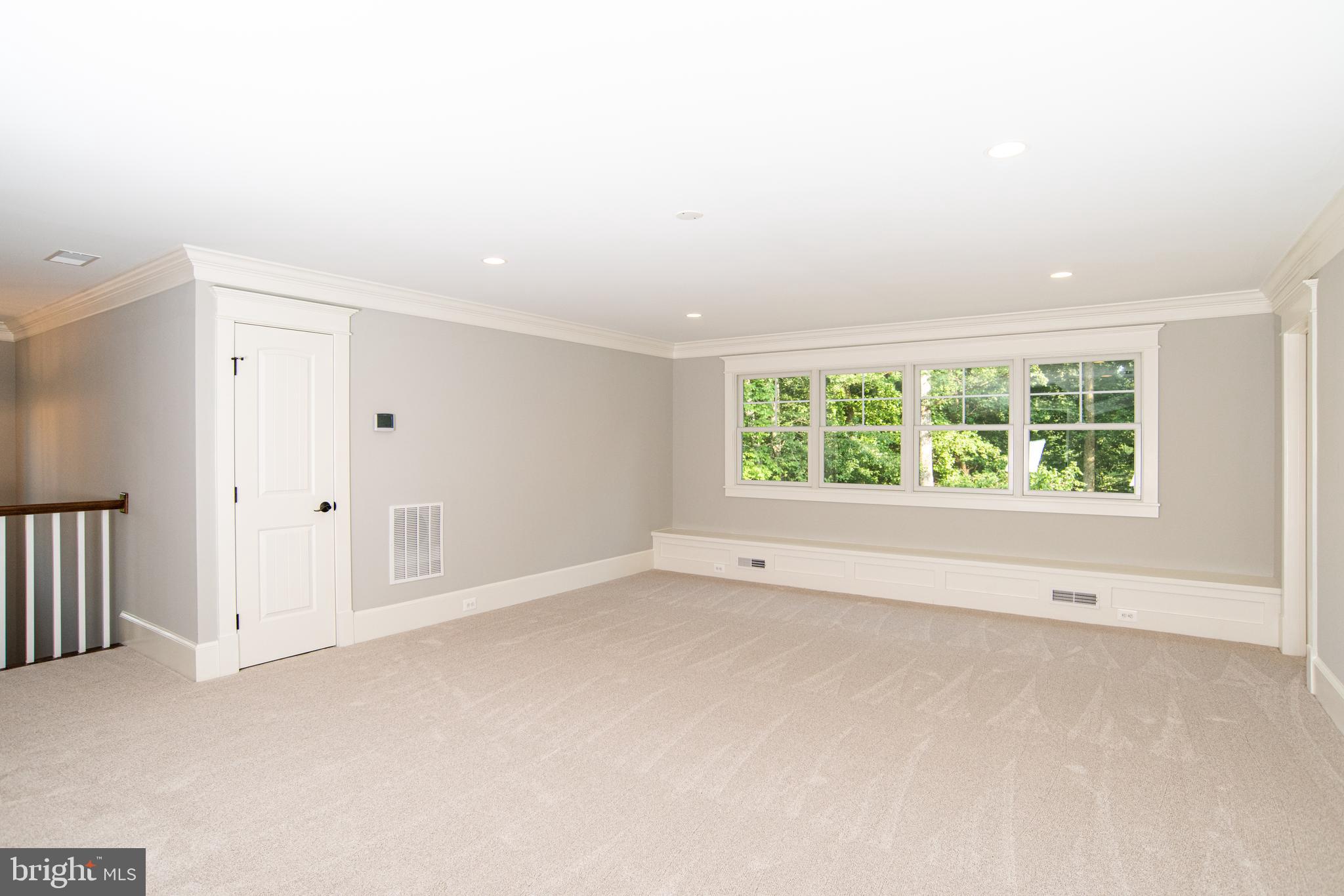 118 Kingsley Road Southwest Vienna, VA 22180 - Photo 16 of 24 Gallery Image 16