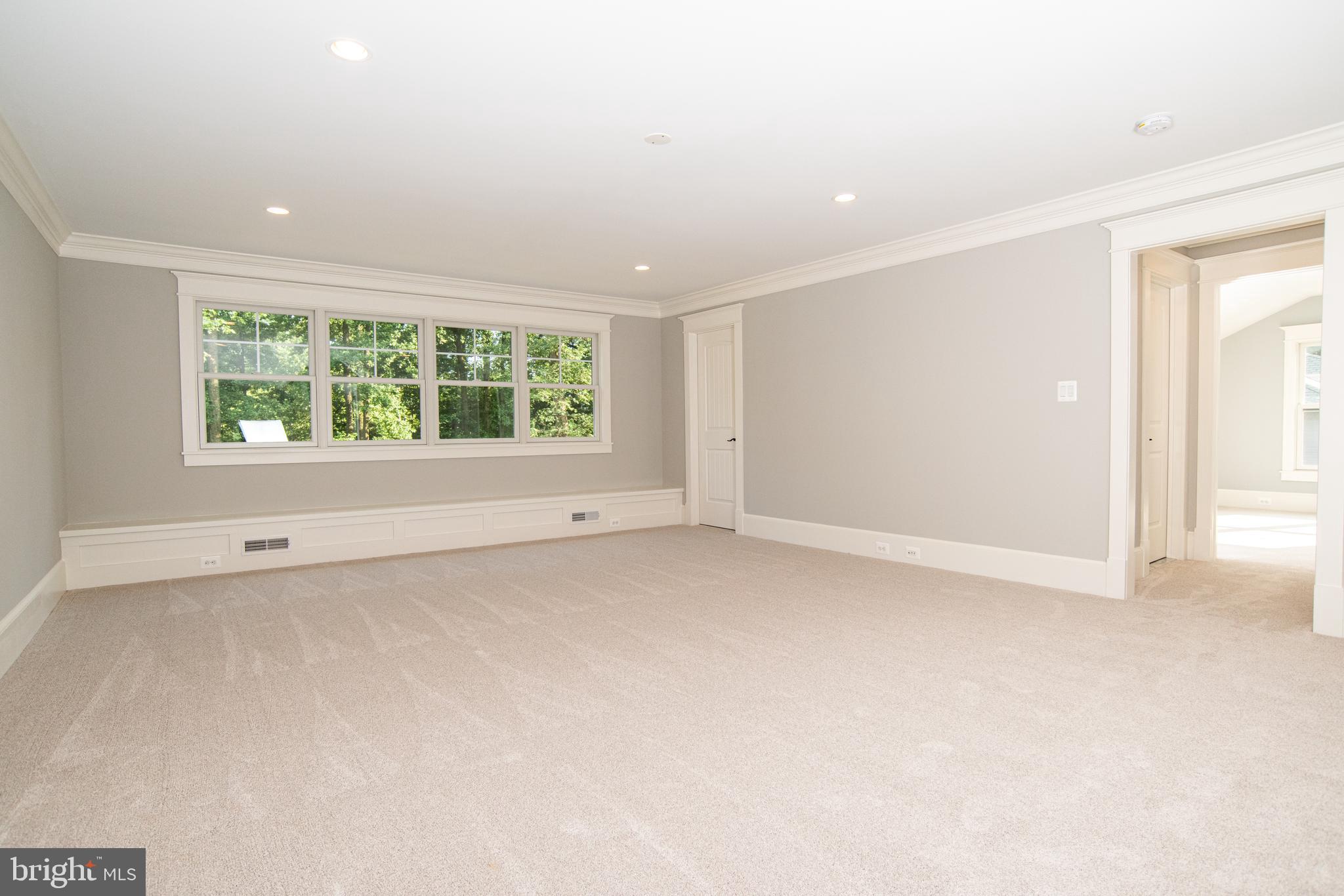 118 Kingsley Road Southwest Vienna, VA 22180 - Photo 17 of 24 Gallery Image 17
