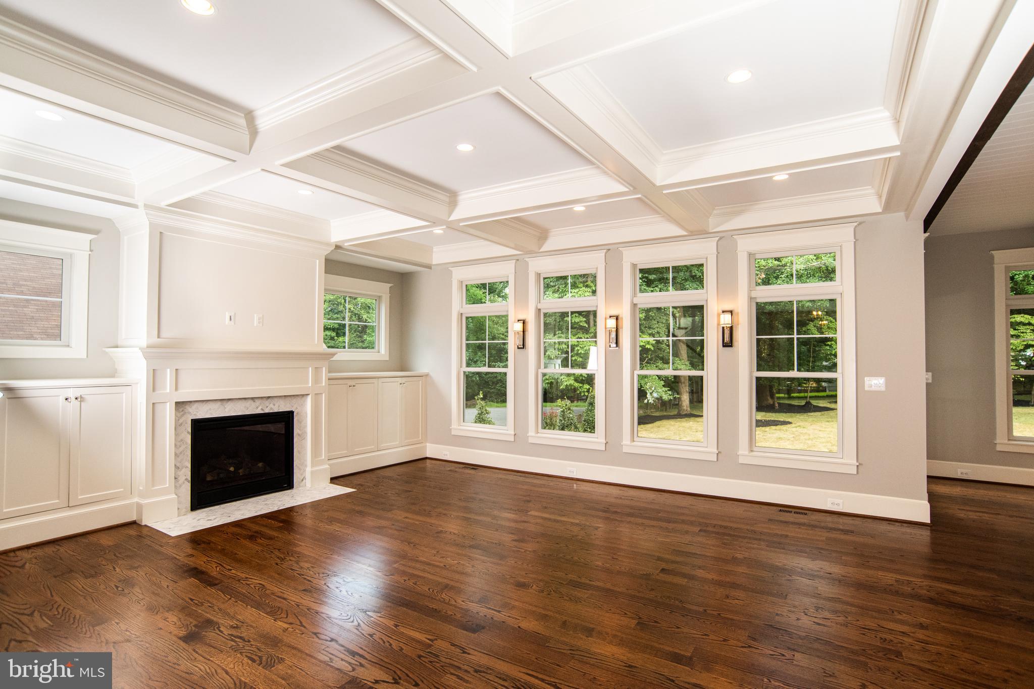 118 Kingsley Road Southwest Vienna, VA 22180 - Photo 8 of 24 Gallery Image 8