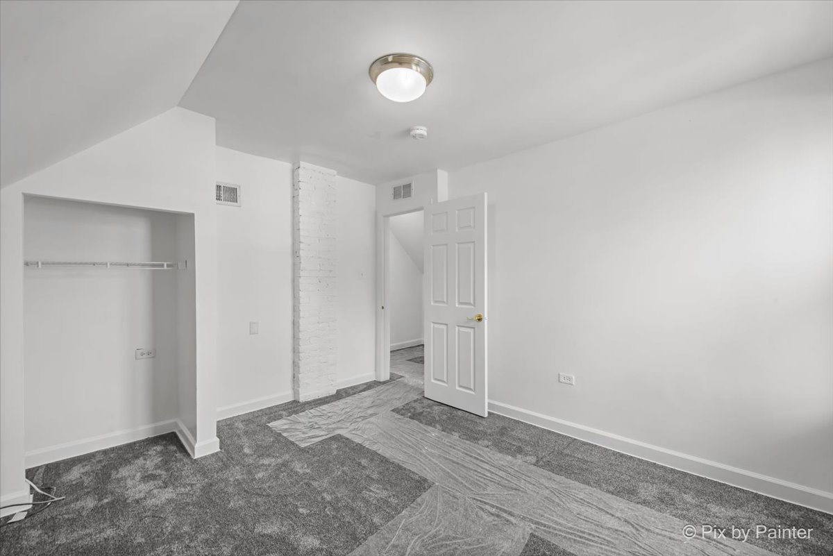 309 Griswold Street Elgin, IL 60123 - Photo 20 of 39 a view of an empty room