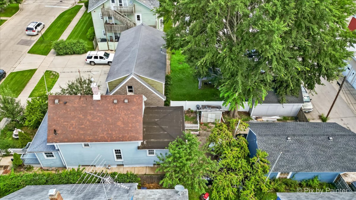 309 Griswold Street Elgin, IL 60123 - Photo 36 of 39 an aerial view of a house with a yard and couple of trees