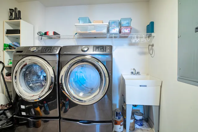 $489,000 | 425 Benjamin Drive, Unit 403, Vernon Hills, IL 60061