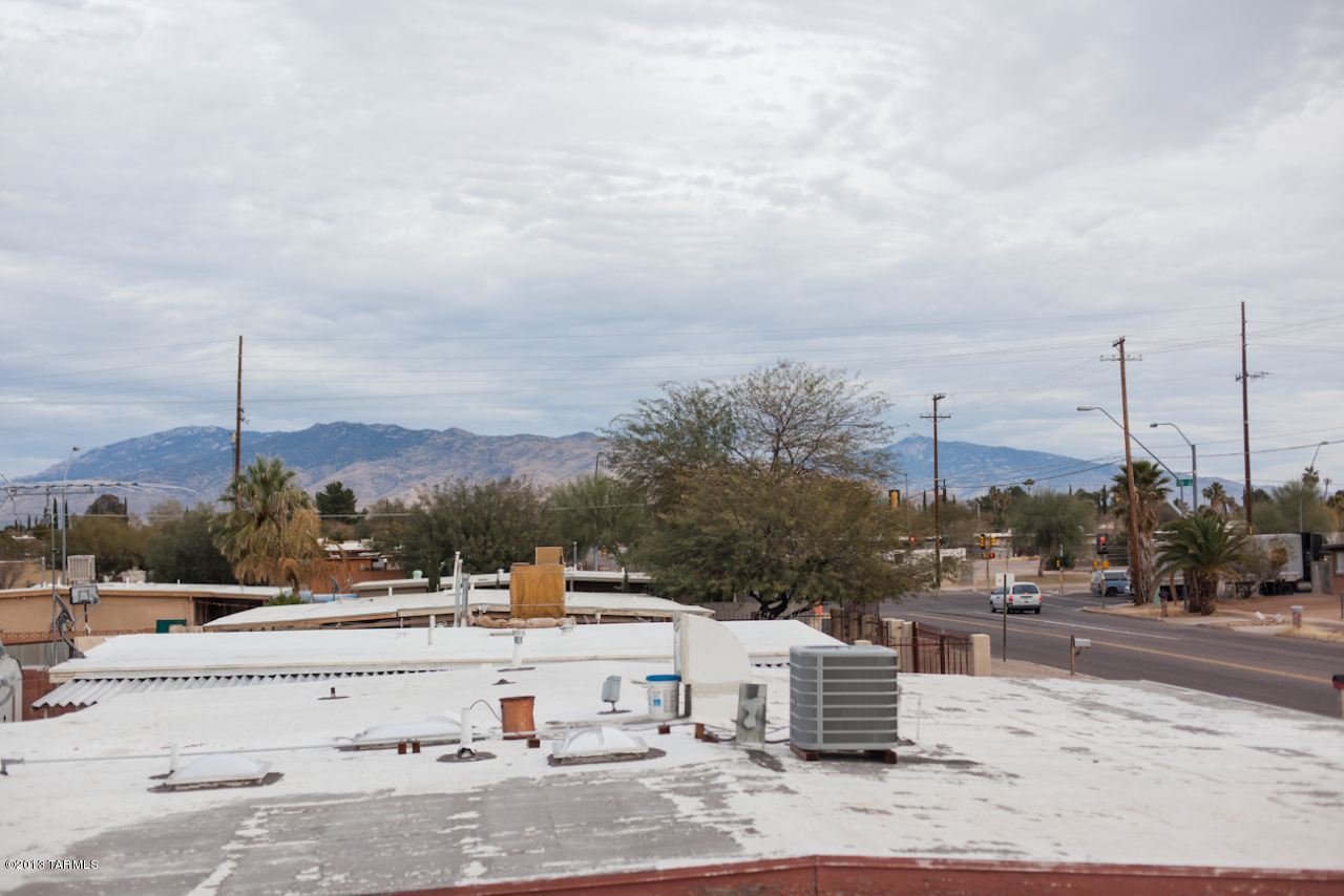 7015 East Stella Road Tucson, AZ 85730 - Photo 13 of 31 Gallery Image 13