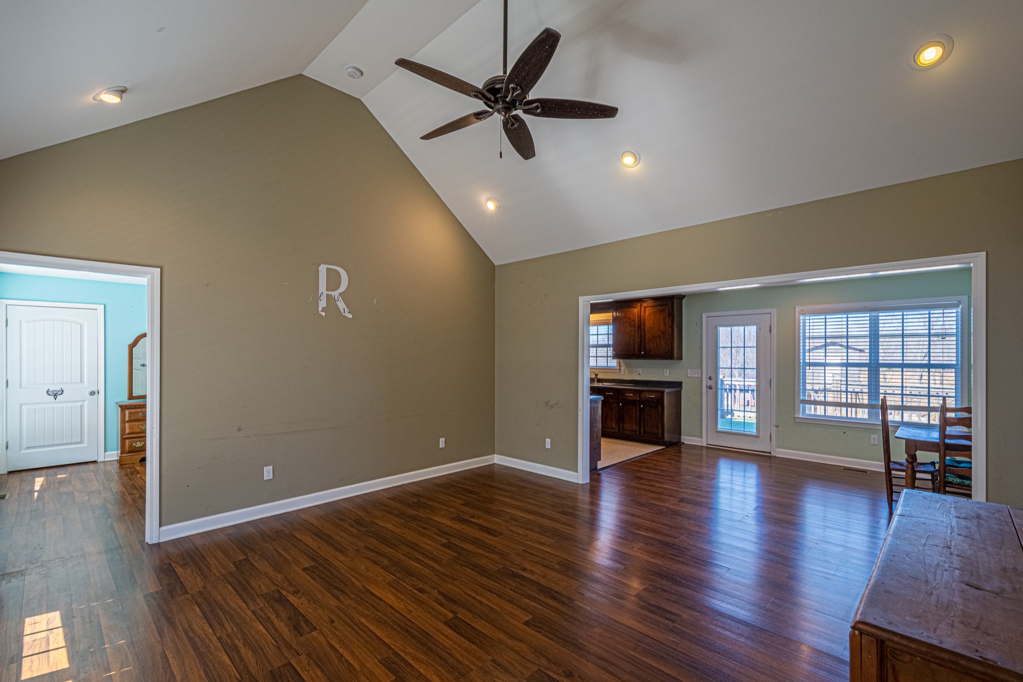 415 Powell Chapel Road Pulaski, TN 38478 - Photo 3 of 32
