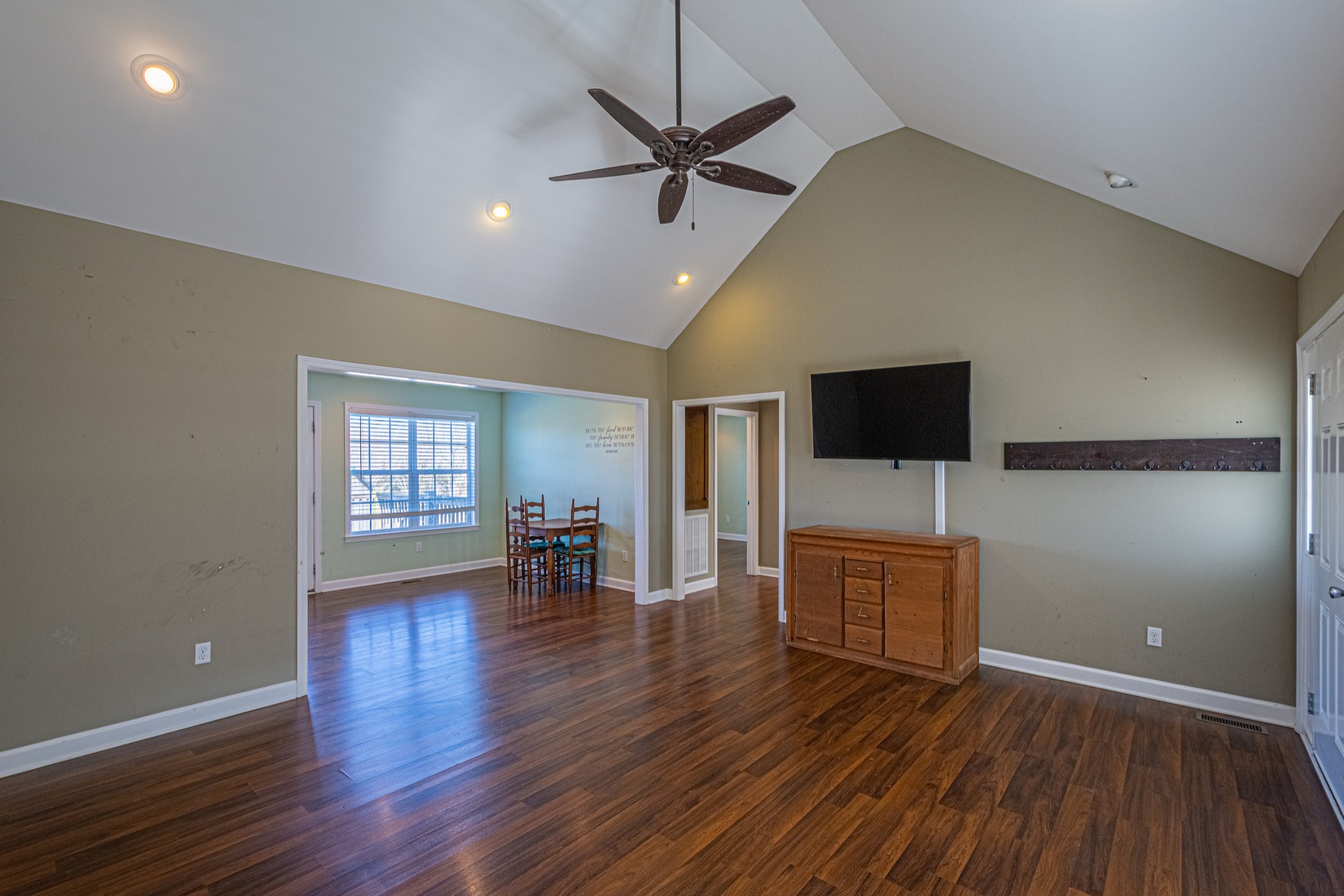 415 Powell Chapel Road Pulaski, TN 38478 - Photo 4 of 32