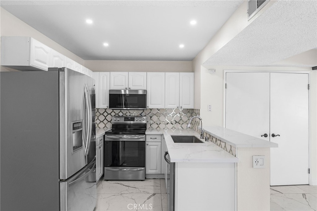 1480 West Edgehill Road, Unit 67 San Bernardino, CA 92405 - Photo 5 of 19