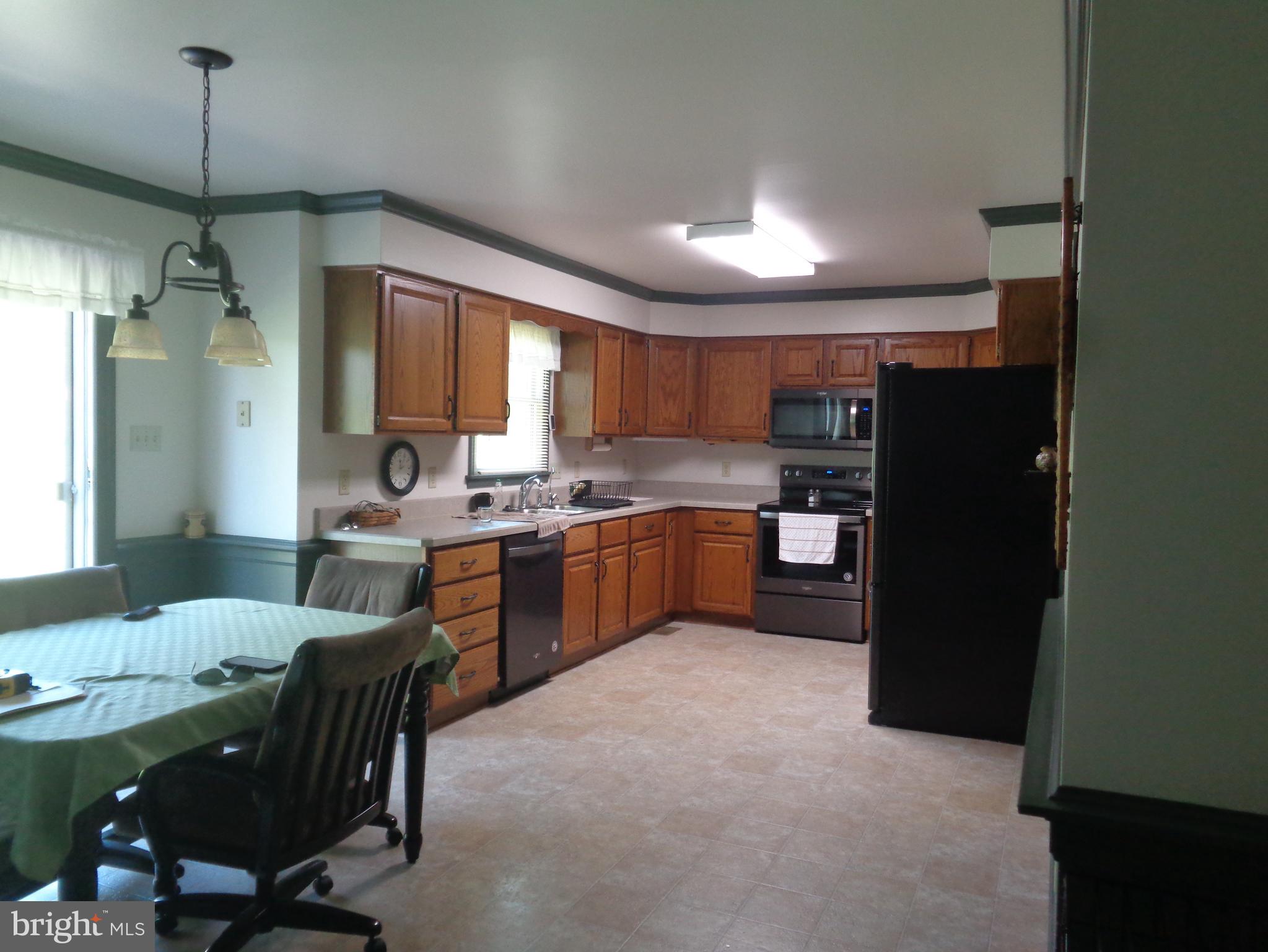 186 Dellville Dam Road Shermans Dale, PA 17090 - Photo 5 of 32 DINING/KITCHEN