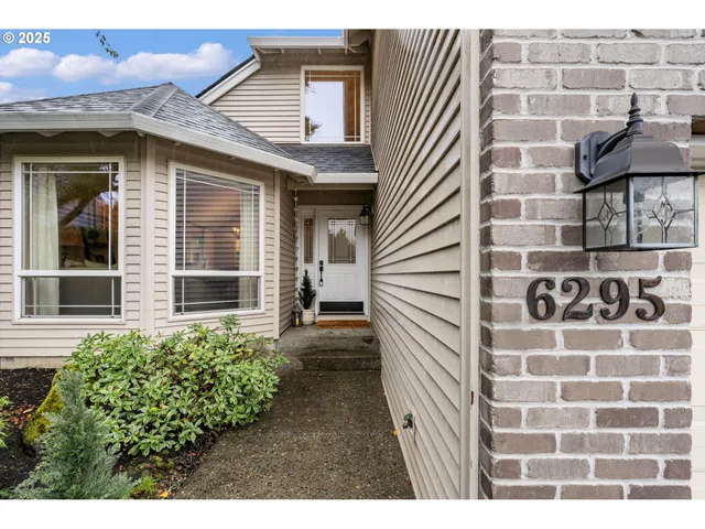 $715,000 | 6295 Southwest Tillamook Place, Beaverton, OR 97007