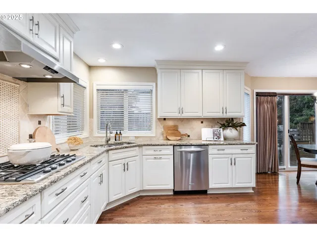 $715,000 | 6295 Southwest Tillamook Place, Beaverton, OR 97007