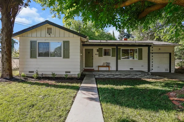 $275,000 | 440 E Street, Tehama, CA 96035
