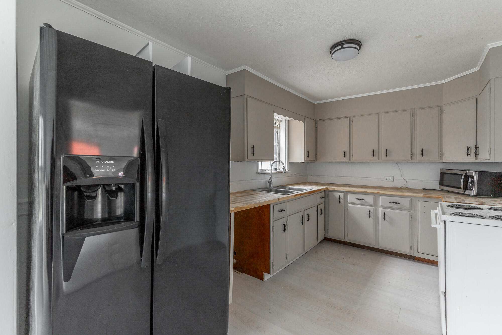 707 Cherokee Trail Rossville, GA 30741 - Photo 7 of 28 kitchen