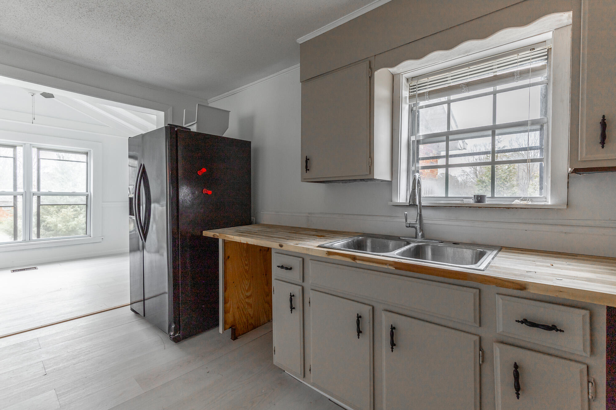 707 Cherokee Trail Rossville, GA 30741 - Photo 8 of 28 kitchen