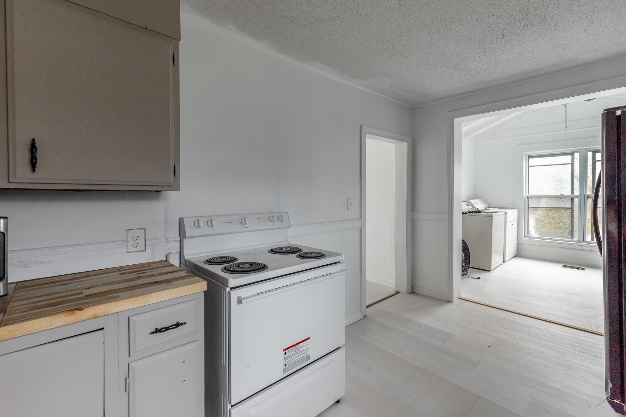 707 Cherokee Trail Rossville, GA 30741 - Photo 9 of 28 kitchen