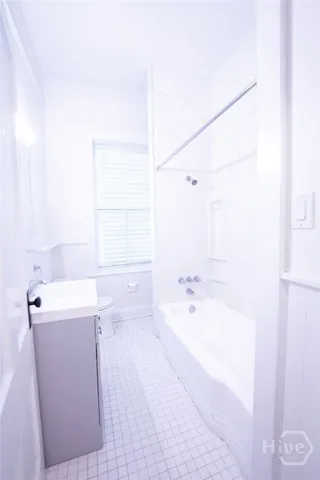 $1,850 | 816 Drayton Street, Unit 3B, Savannah, GA 31401