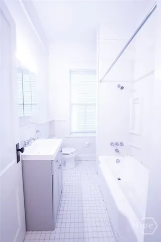 $1,850 | 816 Drayton Street, Unit 3B, Savannah, GA 31401