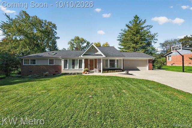 $449,900 | 24723 Westmoreland Drive, Farmington Hills, MI 48336