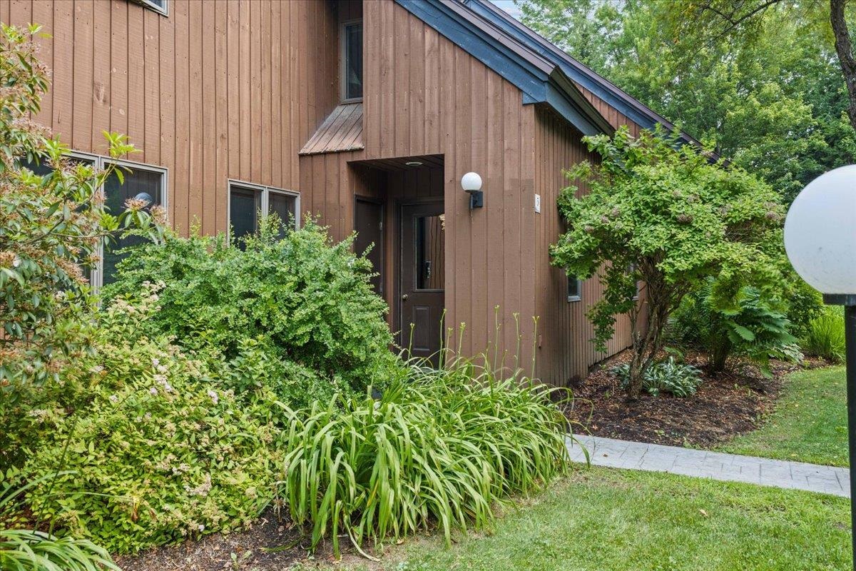 70 Field Road, Unit 5 Stowe, VT 05672 - Photo 6 of 51