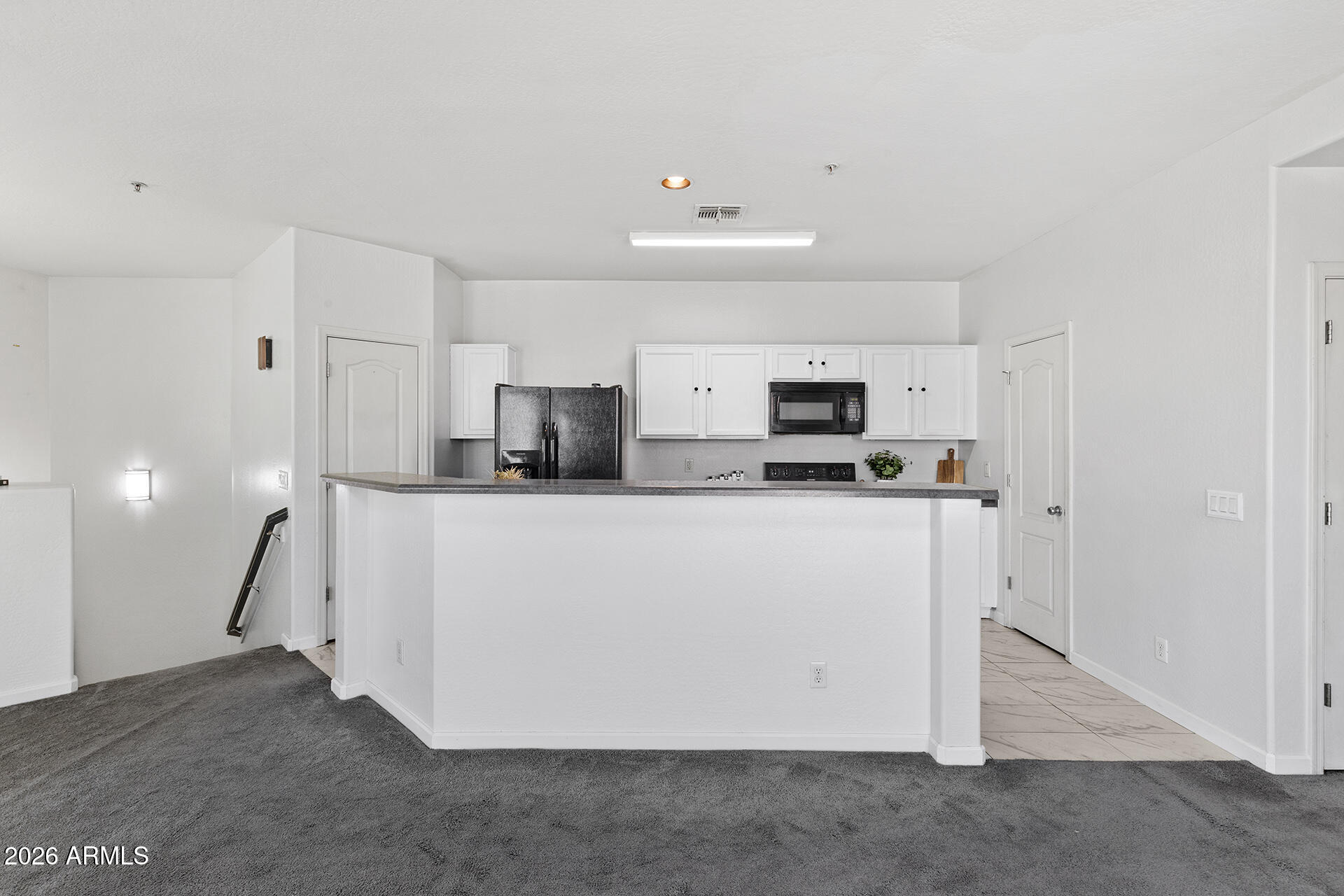 8189 West Groom Creek Road Phoenix, AZ 85043 - Photo 13 of 37 19