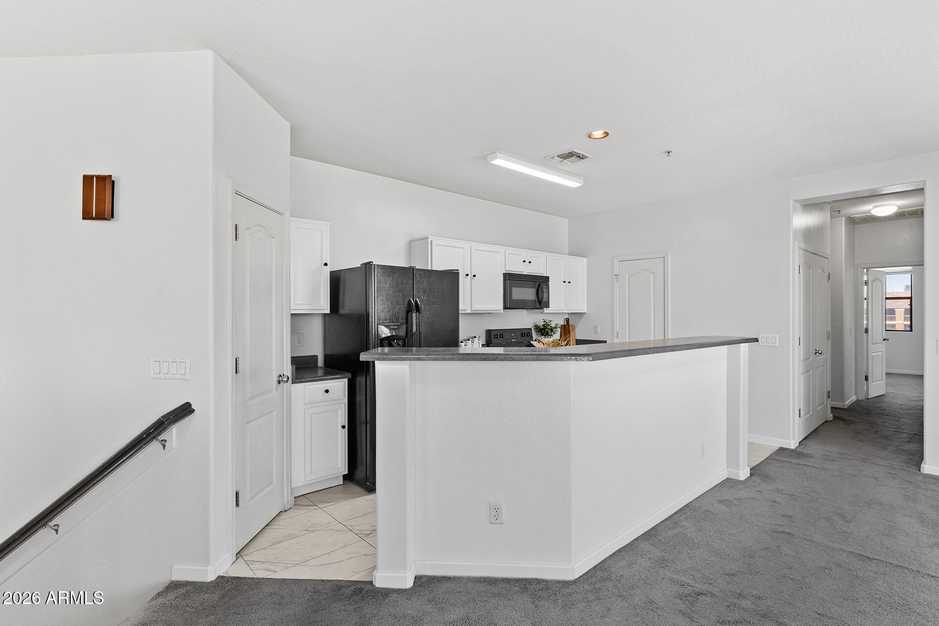 8189 West Groom Creek Road Phoenix, AZ 85043 - Photo 14 of 37 20