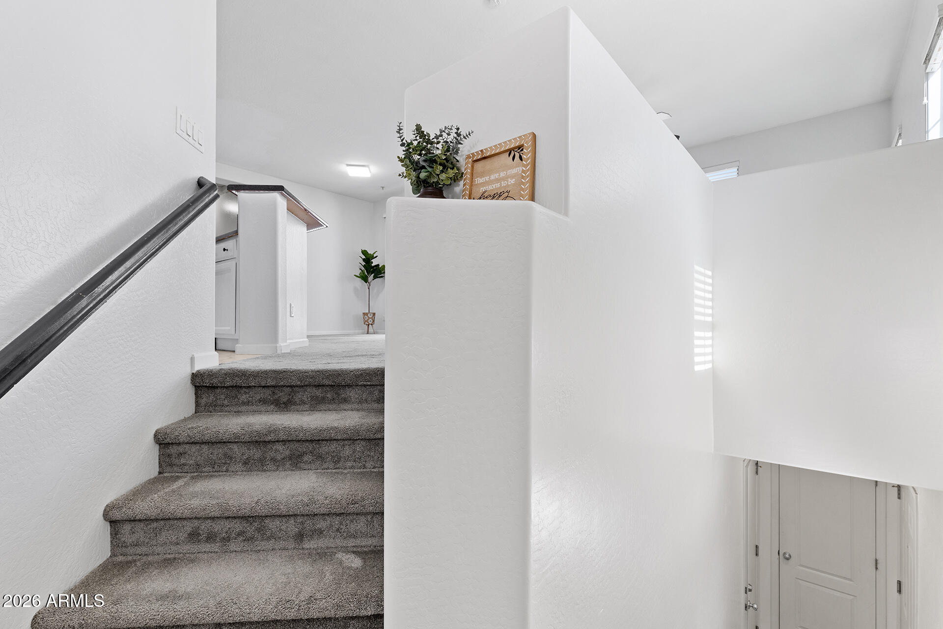 8189 West Groom Creek Road Phoenix, AZ 85043 - Photo 5 of 37 a view of entryway