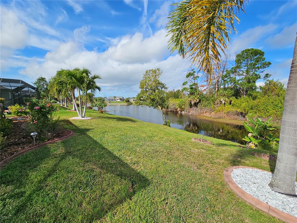 114 Albatross Road Rotonda West, FL 33947 - Photo 36 of 36 a view of a garden with plants