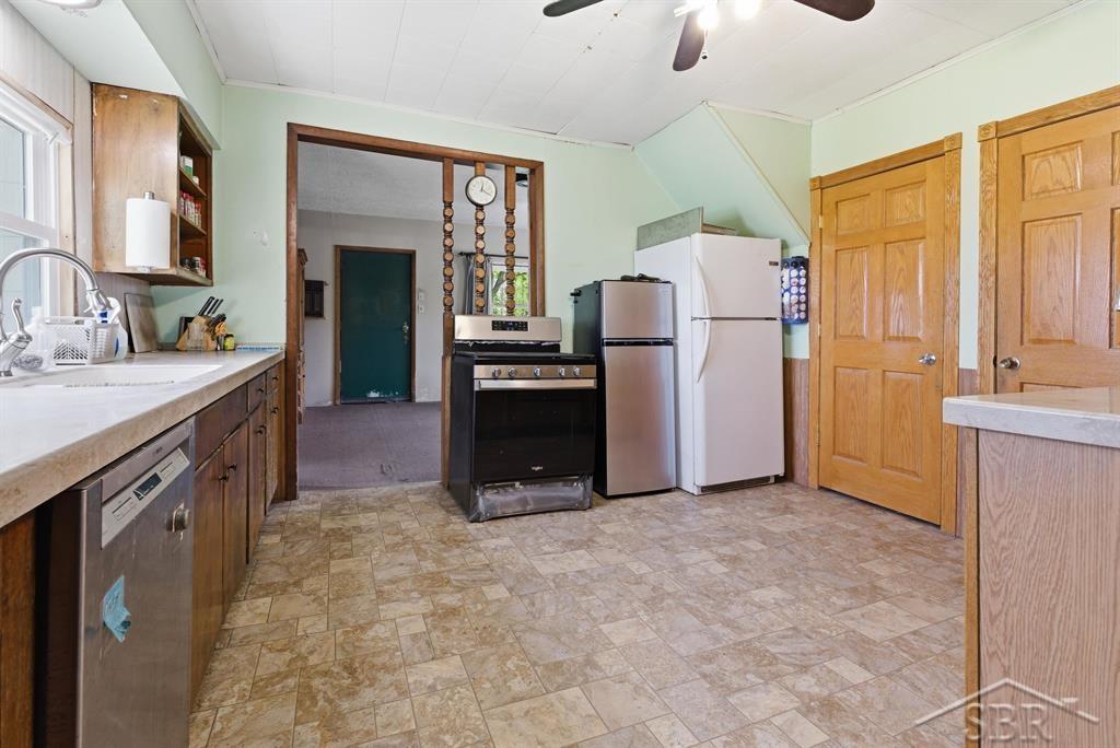 412 West Almeda Beach Road Pinconning, MI 48650 - Photo 5 of 30