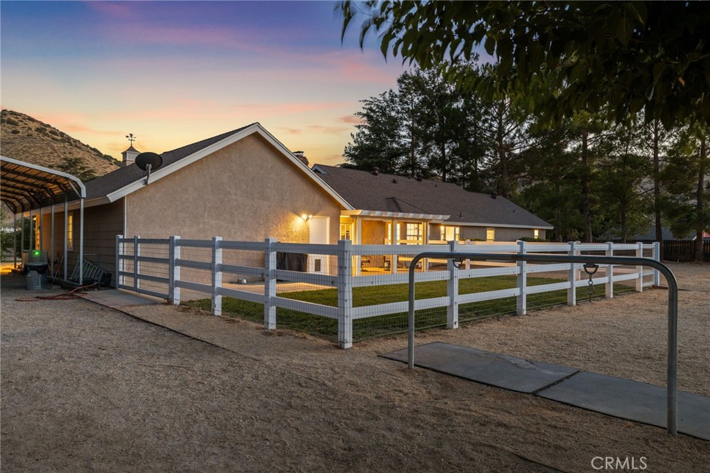 31735 Indian Oak Road Acton, CA 93510 - Photo 43 of 46