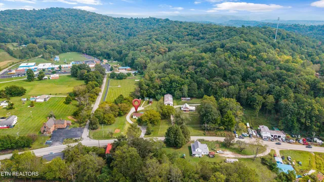 $310,000 | 5704 Scott Highway, Robbins, TN 37852