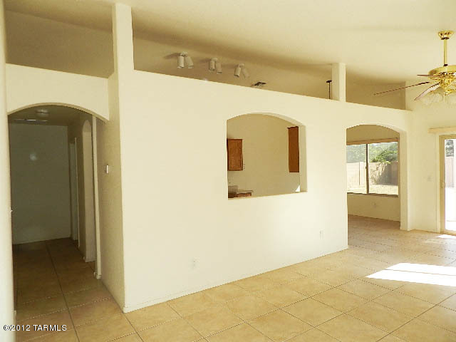 7633 West August Moon Place Tucson, AZ 85743 - Photo 6 of 25