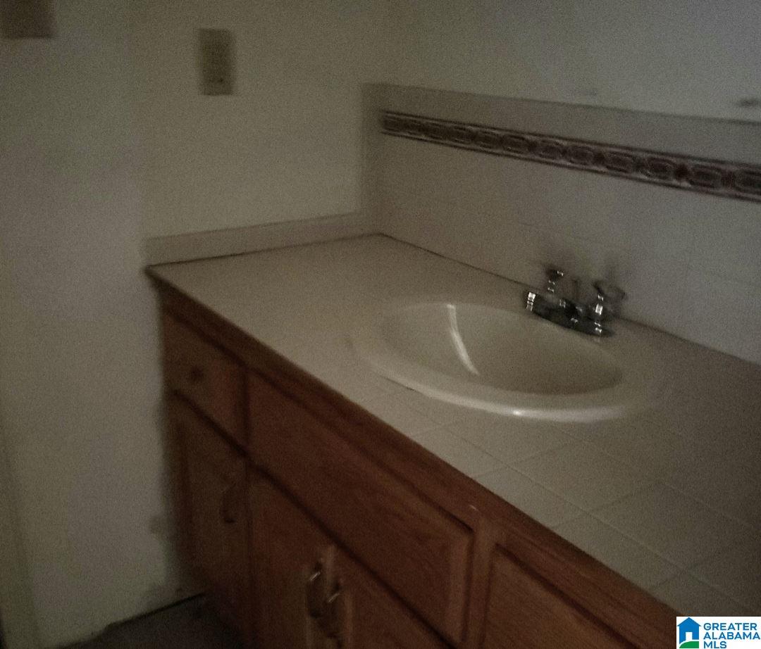 324 Killough Springs Road Birmingham, AL 35215 - Photo 16 of 18